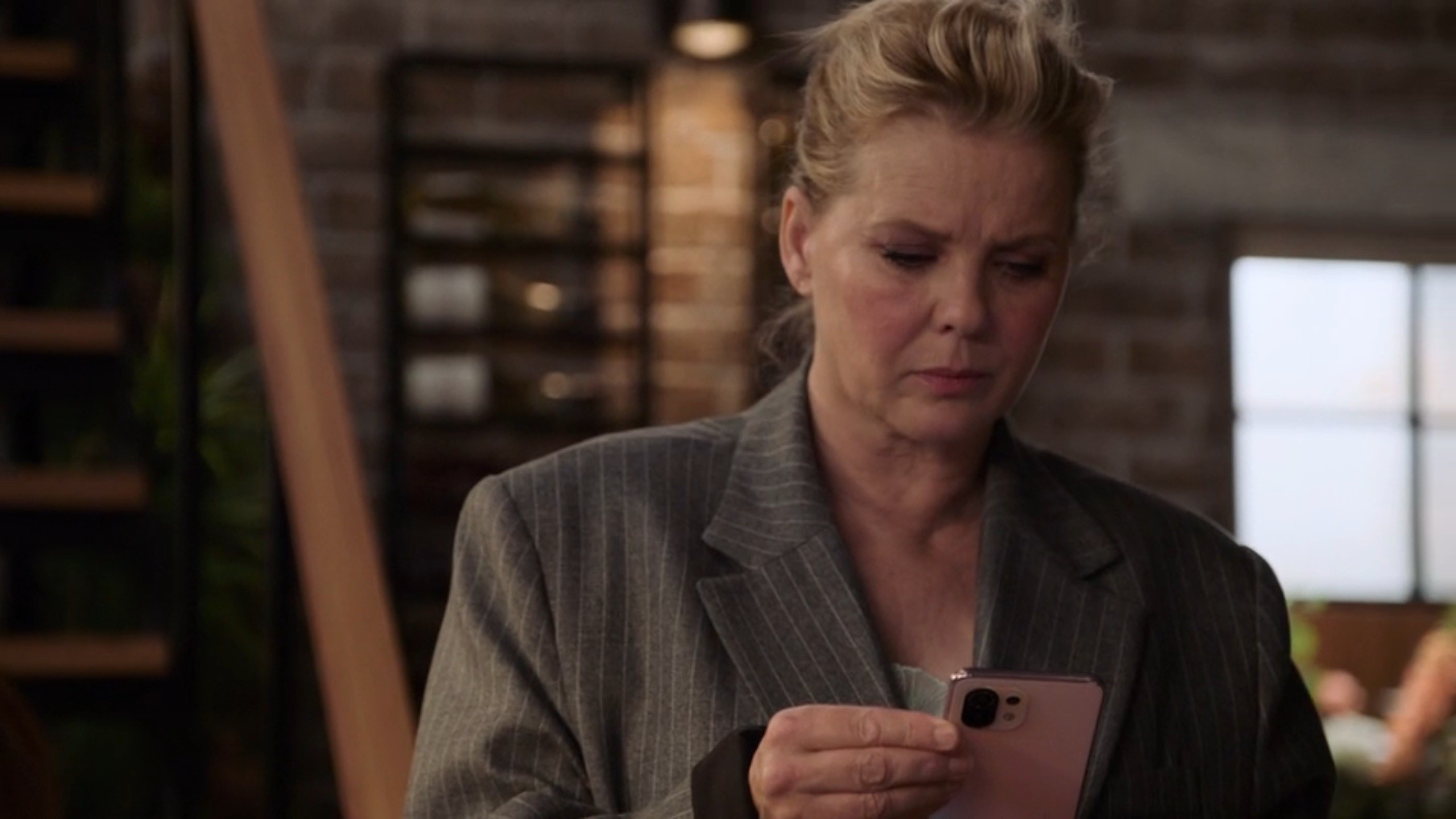 Linda begint lont te ruiken